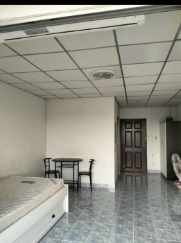 ขายด่วน คอนโด กรีนเพลส รอยัล พาร์ค ทำเลหน้าโรงเรียน ขนาด 31 ตรม.ชั้น 4 ห้องเย็นอยู่สบาย โทร 099-1961001