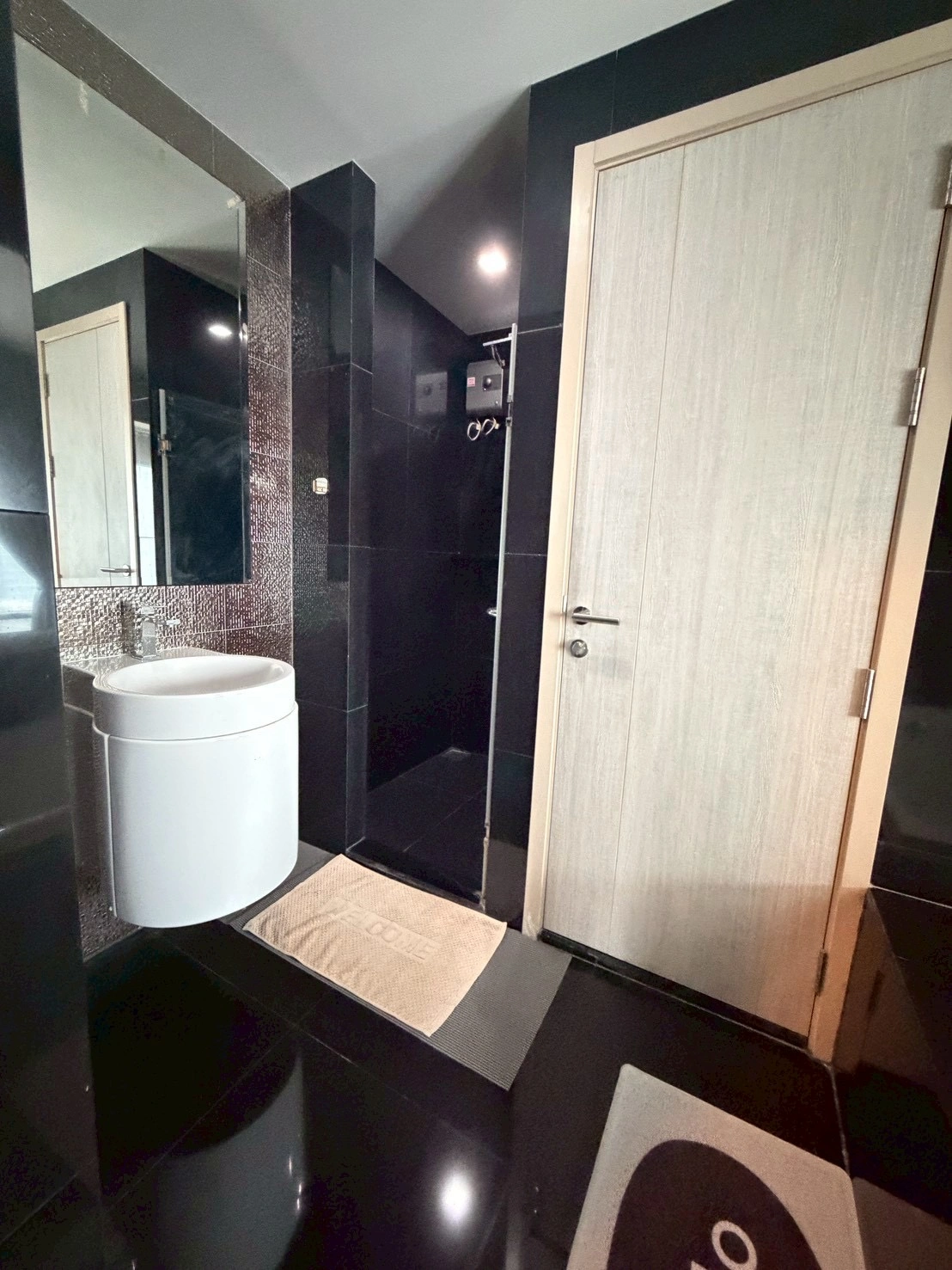 ให้เช่า*** คอนโด Rhythm Sukhumvit 36-38 ขนาด 49 ตร.ม. ชั้น 22