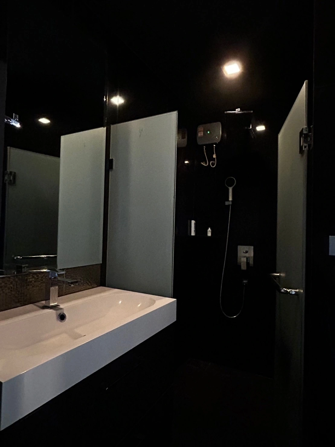 ขาย Rhythm Sukhumvit 36–38 { Mid Night Theme decoration }