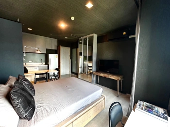 ขาย Rhythm Sukhumvit 36–38 { Mid Night Theme decoration }