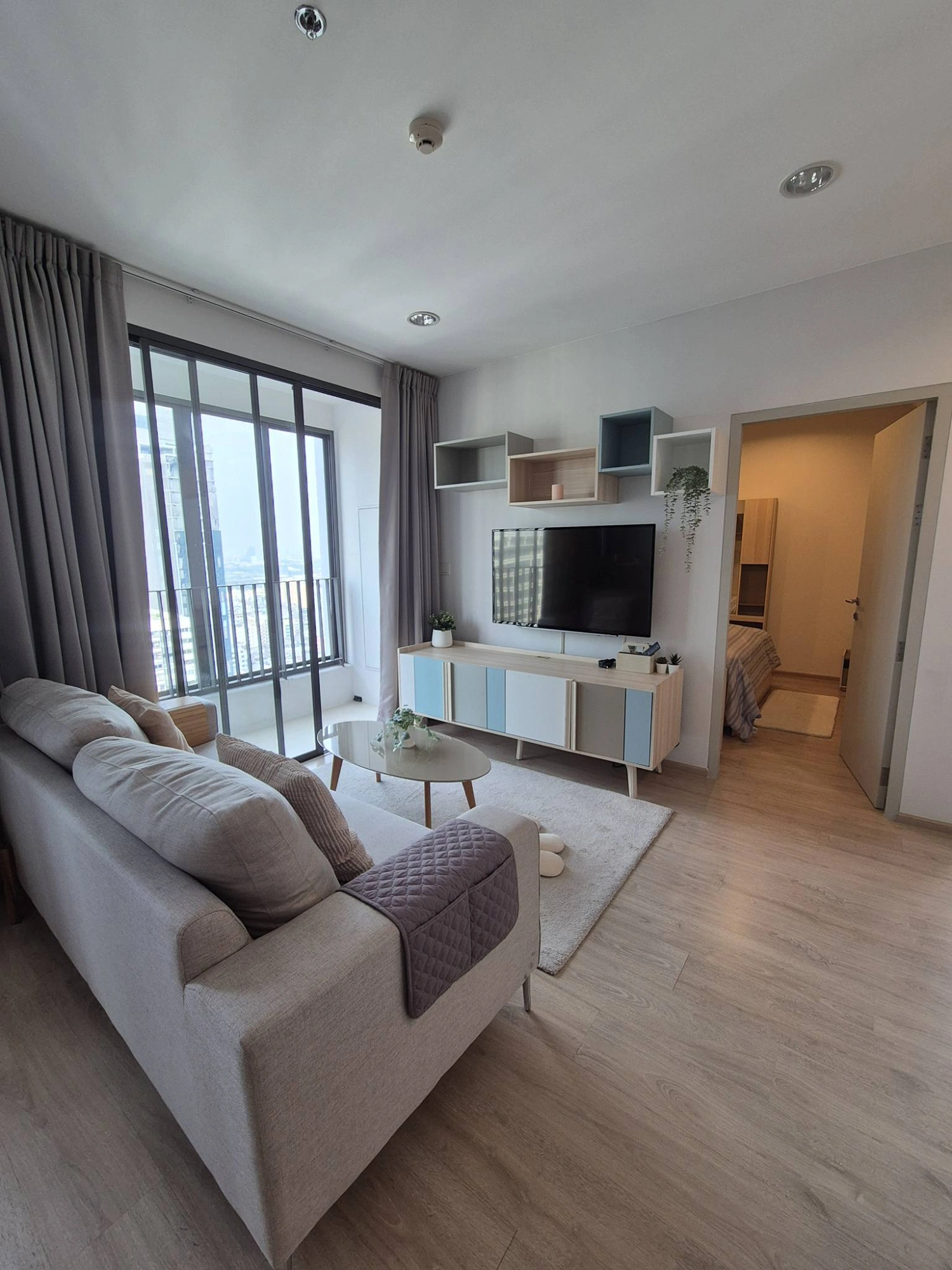 Ideo Q ราชเทวี – ห้องมุม ชั้นสูง โปร่ง ลมดี วิวสวย ไม่มีตึกบัง