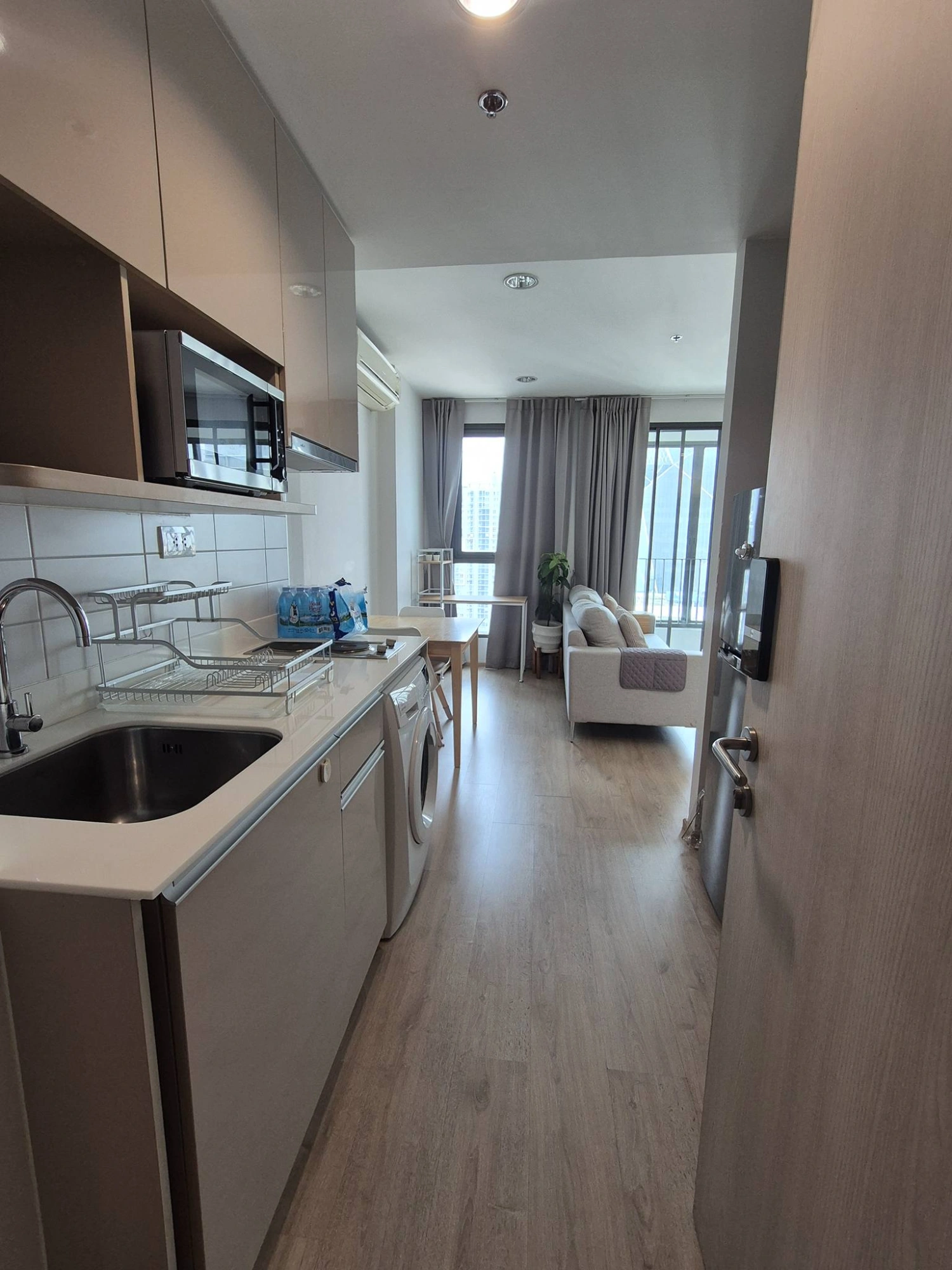 Ideo Q ราชเทวี – ห้องมุม ชั้นสูง โปร่ง ลมดี วิวสวย ไม่มีตึกบัง