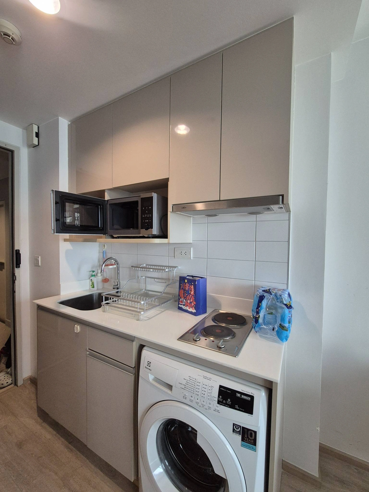 Ideo Q ราชเทวี – ห้องมุม ชั้นสูง โปร่ง ลมดี วิวสวย ไม่มีตึกบัง