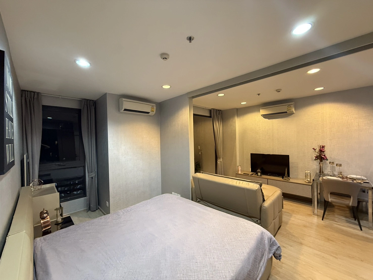 IDEO Q Ratchathewi {Fully Furnished}