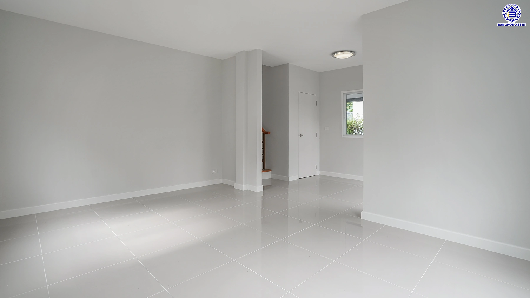 บ้านรีโนเวทใหม่ โครงการ คาซ่าพรีเมี่ยม ราชพฤกษ์-พระราม5 บ้านเดี่ยวหลังใหญ่ 3 ชั้น แบรนด์ Q.House เนื้อที่ 59.8 ตร.ว. พื้นที่ใช้สอย 249.22 ตร.ม. ดีไซน์ตอบทุกไลฟ์สไตล์ 3 ห้องนอน 4 ห้องน้ำ จอดรถได้ 2 คัน ใกล้ตลาดเจ้าพระยา, เดอะวอล์ค, ร.ร.เตรียมอุดมศึกษาฯ เซ็นทรัลเวสต์เกตและรถไฟฟ้า "สถานีบางพลู"