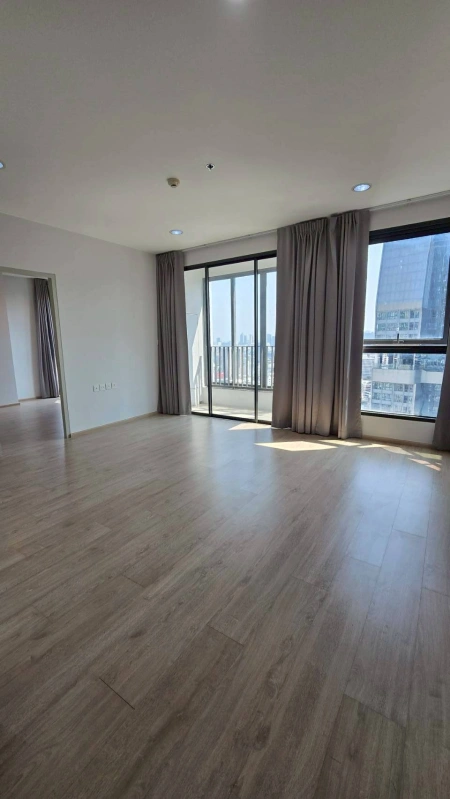 ขายคอนโดหรู ใจกลางเมือง โครงการ Ideo Q Ratchathewi | ใกล้ BTS ราชเทวี