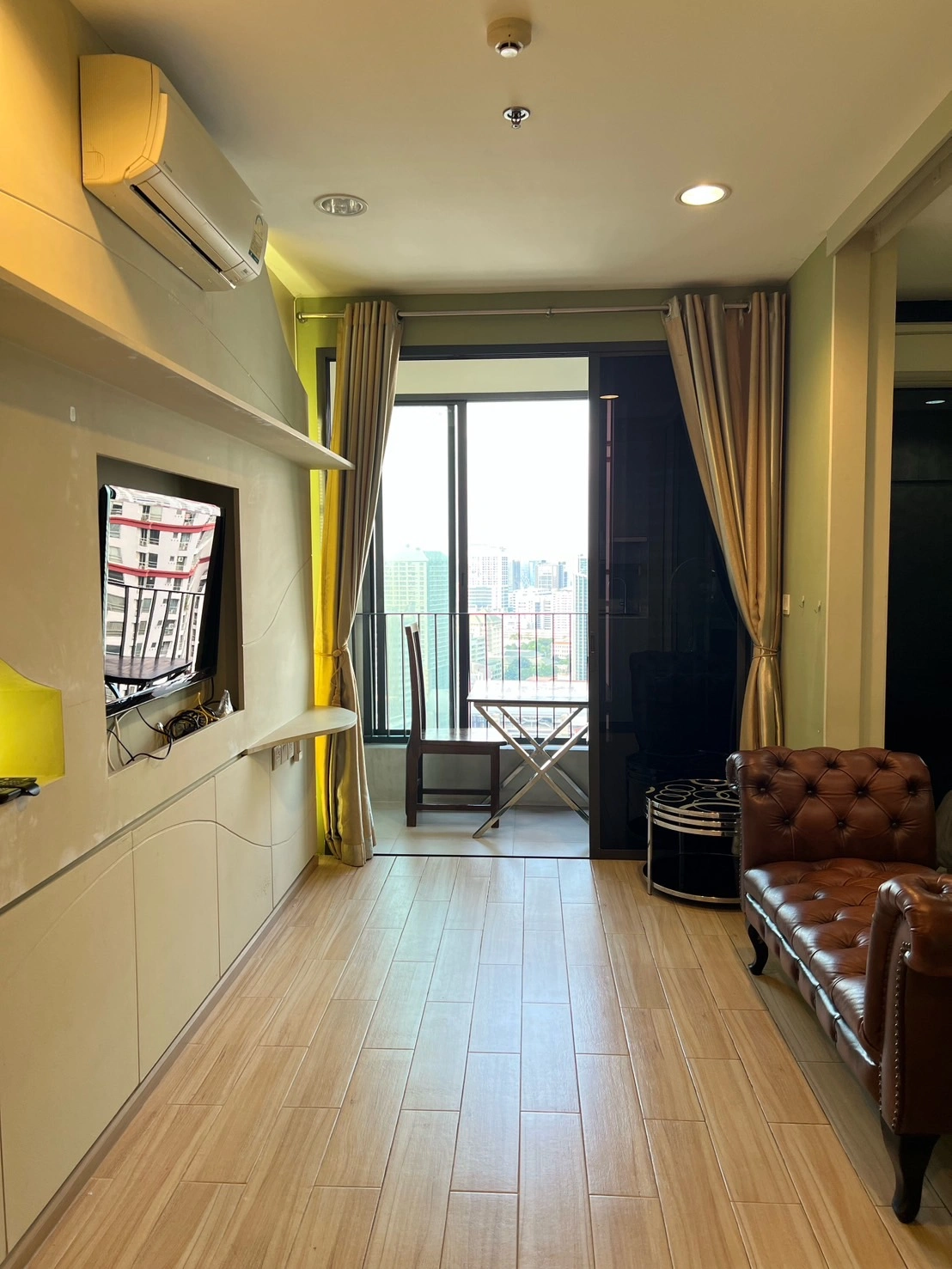 ให้เช่า IDEO Q ราชเทวี ห้องเช่าพร้อมอยู่