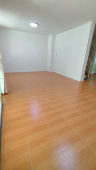 ขายบ้านสวย บ้านหลังใหญ่ ห้องกว้าง รีโนเวทแล้ว ทำเลดี เดินทางสะดวก