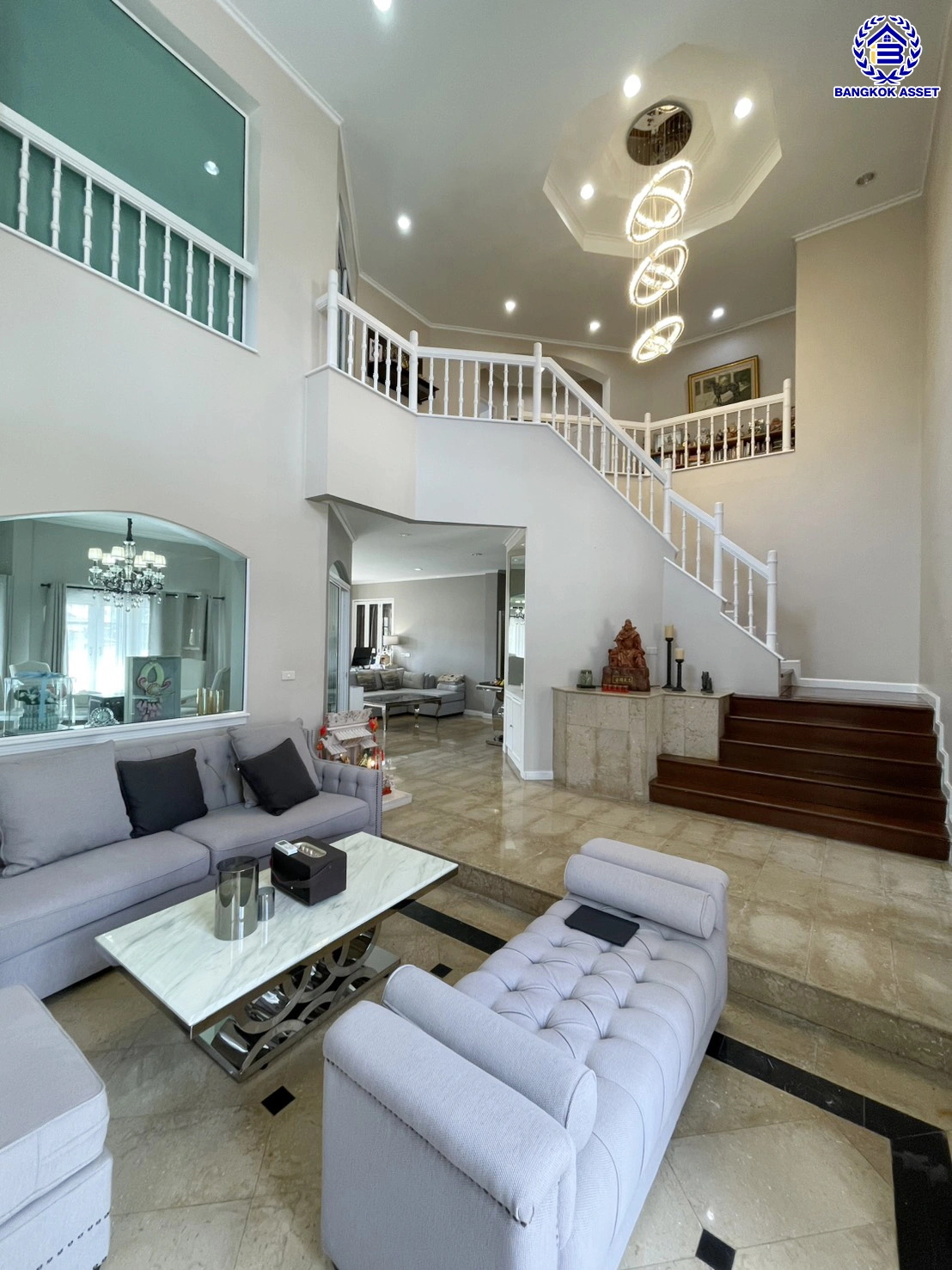 บ้านมือสอง คุณภาพแบรนด์ LH โครงการ ชลลดา บางบัวทอง บนเนื้อที่ 195 ตร.ว. พื้นที่ใช้สอย 340 ตร.ม. ฟังก์ชันจัดเต็ม 4 ห้องนอน 4 ห้องน้ำ จอดรถได้ 4 คัน พร้อม Facilities ครบ บนทำเลคุณภาพ เชื่อมต่อได้หลายเส้นทาง ใกล้เซ็นทรัลเวสต์เกต และรถไฟฟ้าสายสีม่วง "สถานีบางพลู"