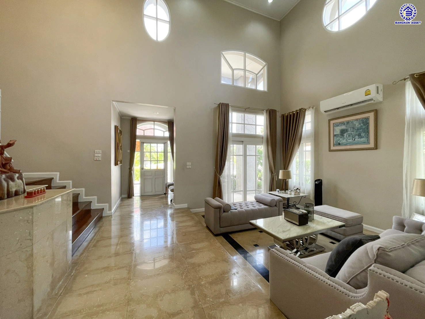 บ้านมือสอง คุณภาพแบรนด์ LH โครงการ ชลลดา บางบัวทอง บนเนื้อที่ 195 ตร.ว. พื้นที่ใช้สอย 340 ตร.ม. ฟังก์ชันจัดเต็ม 4 ห้องนอน 4 ห้องน้ำ จอดรถได้ 4 คัน พร้อม Facilities ครบ บนทำเลคุณภาพ เชื่อมต่อได้หลายเส้นทาง ใกล้เซ็นทรัลเวสต์เกต และรถไฟฟ้าสายสีม่วง "สถานีบางพลู"