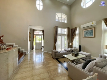 บ้านมือสอง คุณภาพแบรนด์ LH โครงการ ชลลดา บางบัวทอง บนเนื้อที่ 195 ตร.ว. พื้นที่ใช้สอย 340 ตร.ม. ฟังก์ชันจัดเต็ม 4 ห้องนอน 4 ห้องน้ำ จอดรถได้ 4 คัน พร้อม Facilities ครบ บนทำเลคุณภาพ เชื่อมต่อได้หลายเส้นทาง ใกล้เซ็นทรัลเวสต์เกต และรถไฟฟ้าสายสีม่วง "สถานีบางพลู"