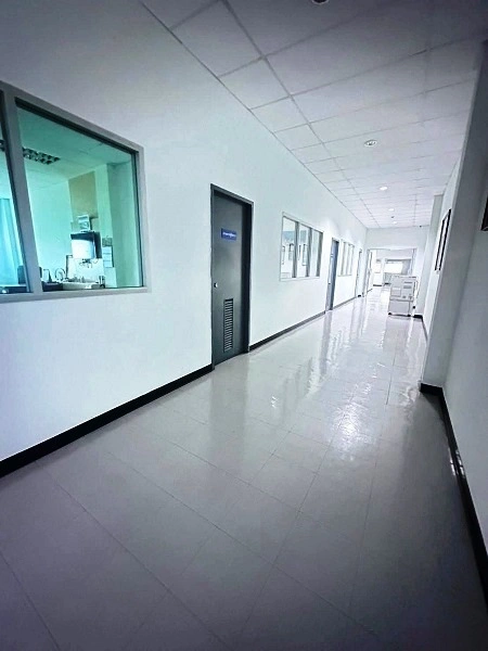 ขายโรงงานพื้นที่สีม่วงในนิคมนำไกร ลาดกระบังเนื้อที่4 ไร่  พื้นที่ใช้สอย 6,528 ตรม อาคารสำนักงาน 3 ชั้น คลังสินค้า ไลน์ผลิต มีใบ รง.4