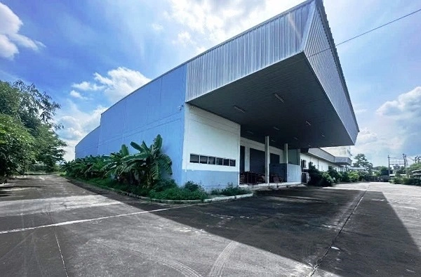ขายโรงงานพื้นที่สีม่วงในนิคมนำไกร ลาดกระบังเนื้อที่4 ไร่  พื้นที่ใช้สอย 6,528 ตรม อาคารสำนักงาน 3 ชั้น คลังสินค้า ไลน์ผลิต มีใบ รง.4