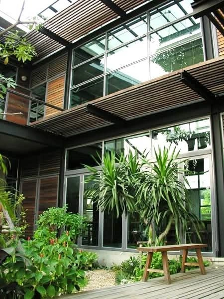 ขายอาคารสำนักงานLoft Style 2 ชั้นอาคารแฝด2 อาคารถนนพระราม9 ใกล้ ห้าง The Nine   พื้นที่ภายในกว้าง เพดานสูง พท.ใช้สอย 792 ตรม เชื่อมต่อกันด้วยพื้นที่ส่วนกลาง  ที่ดิน 175.7 ตารางวา  สูง 2 ชั้น