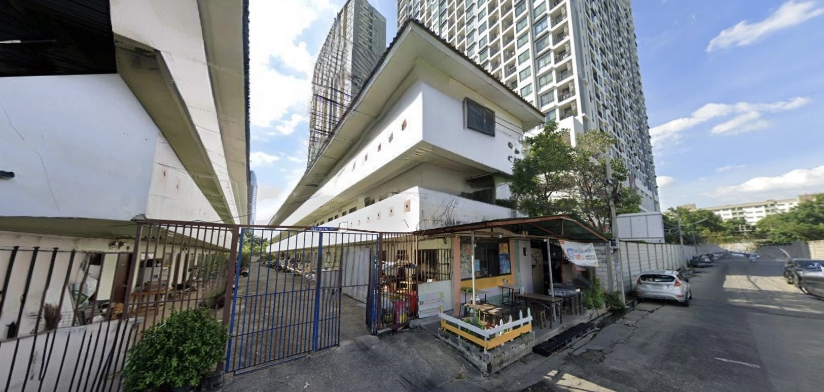 นักลงทุนห้ามพลาด! ที่ดินผืนใหญ่ 918 ตร.ว. อพาร์ตเมนต์ผู้เช่าแน่น Serene apartment ( ซีรีน อพาร์ตเมนต์  ) อ่อนนุช ซอย ขวัญจันทร์ 2