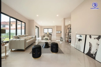 บ้านรีโนเวทใหม่ คุณภาพแบรนด์ LH โครงการ ชลลดา บางบัวทอง ฟังก์ชันจัดเต็ม 4 ห้องนอน 4 ห้องน้ำ จอดรถได้ 3 คัน บนเนื้อที่ 156 ตร.ว. พื้นที่ใช้สอย 337.69 ตร.ม. พร้อม Facilities ครบ บนทำเลคุณภาพ เชื่อมต่อได้หลายเส้นทาง ใกล้เซ็นทรัลเวสต์เกต และรถไฟฟ้าสายสีม่วง "สถานีบางพลู"