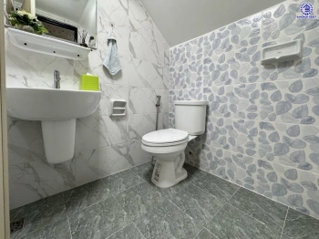 ทาวน์เฮ้าส์มือสอง โครงการ พฤกษา บี รังสิตคลอง3 เนื้อที่ 25.4 ตร.ว. พื้นที่ใช้สอย 73.5 ตร.ม. ฟังก์ชัน 4 ห้องนอน 2 ห้องน้ำ จอดรถได้ 1 คัน ตั้งบนทำเลดี เชื่อมต่อหลายเส้นทาง ทั้งถนนรังสิต-นครนยก, ถนนกาญจนาภิเษก, ถนนพหลโยธิน ใกล้ห้างสรรพสินค้าฟิวเจอร์ พาร์ค รังสิต