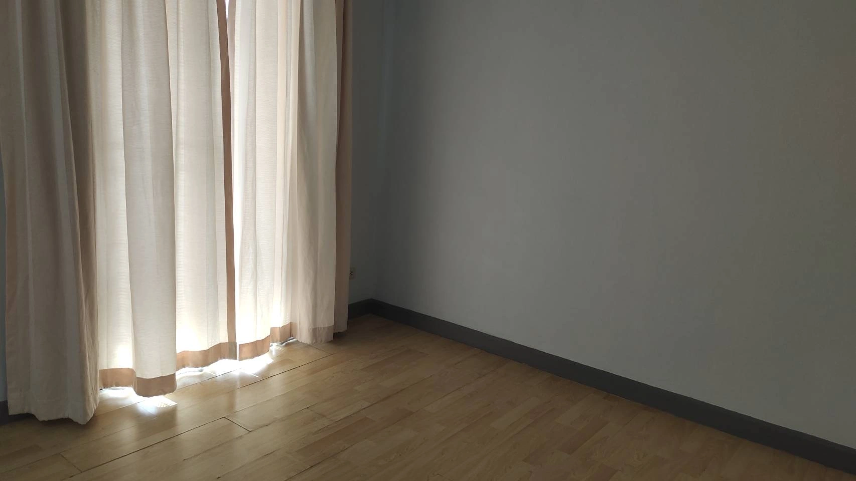 ขาย/ให้เช่า บ้านทาวเฮ้าส์ 2 ชั้น 3 นอน 2 น้ำ ซ.รามอินทรา117