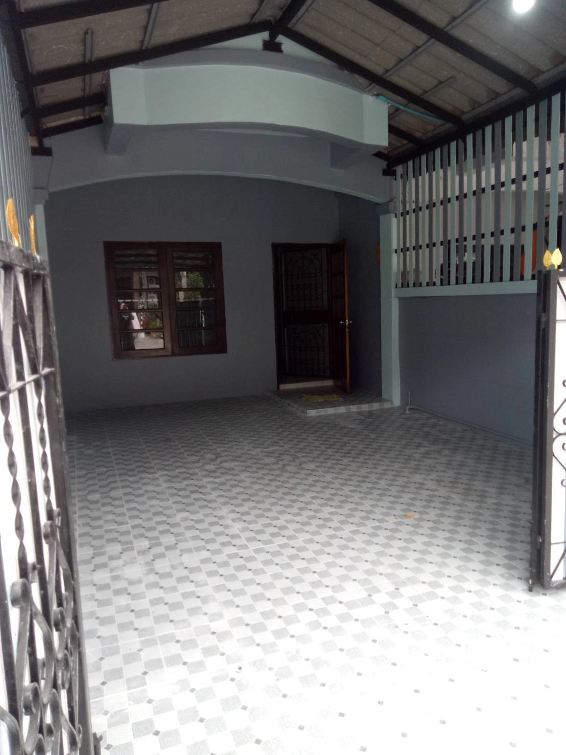 ขายบ้านทาวเฮ้าส์ 2 ชั้น 2 นอน 2 น้ำ เจริญพัฒนา ซ.7