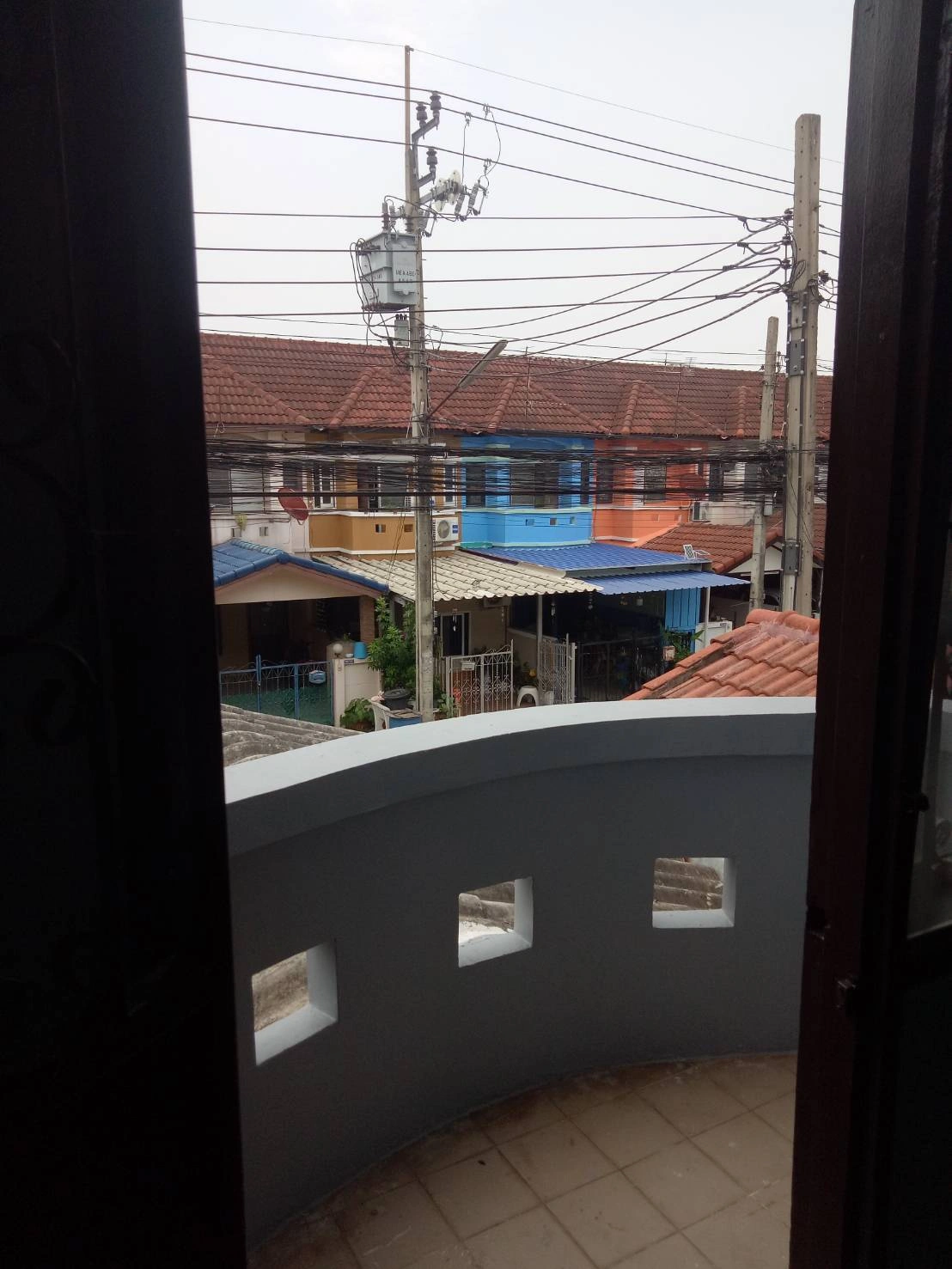 ขายบ้านทาวเฮ้าส์ 2 ชั้น 2 นอน 2 น้ำ เจริญพัฒนา ซ.7