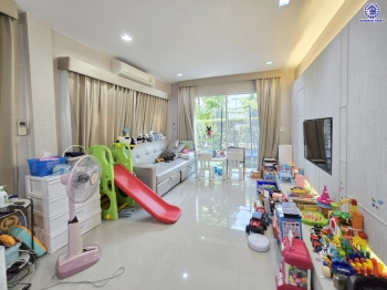 บ้านเดี่ยวมือสองนนทบุรี โครงการ ชวนชื่นแกรนด์ ราชพฤกษ์-พระราม5 บนเนื้อที่ 51.5 ตร.ว. พื้นที่ใช้สอ 150 ตร.ว. ฟังก์ชัน 3 ห้องนอน 3 ห้องน้ำ 2 ที่จอดรถ บนทำเลศักยภาพติดถนนนครอินทร์ เชื่อมต่อสะดวกสบายสู่ ถนนราชพฤกษ์ ,ถนนติวานนท์ และวงเวียนพระรามห้า ใกล้ MRT สายสีม่วง สถานีแยกติวานนท์