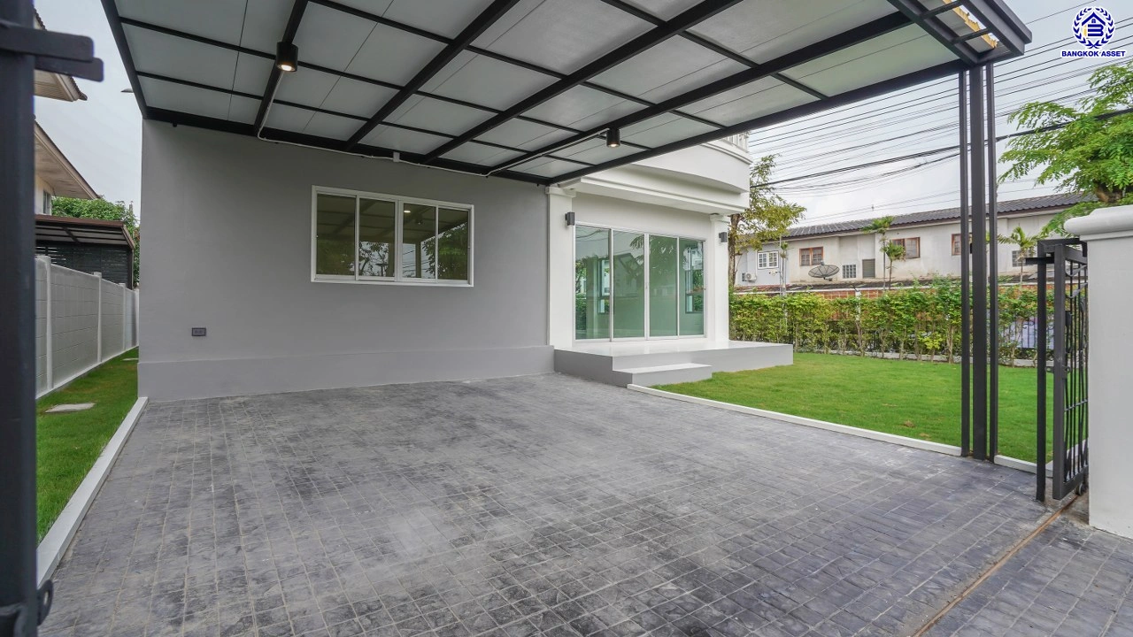 บ้านรีโนเวทใหม่ โครงการ 	ศุภาลัย การ์เด้นวิลล์ วงแหวน ปิ่นเกล้า-พระราม5 เนื้อที่ 60.3 ตร.ว. พื้นที่ใช้สอย 187.11 ตร.ม. ฟังก์ชัน 4 ห้องนอน 3 ห้องน้ำ 2 ที่จอดรถ บ้านพร้อมอยู่ โครงการบนทำเลเดินทางสะดวก เชื่อมต่อถนนกาญจนาภิเษก ใกล้รถไฟฟ้าสายสีม่วง "สถานีตลาดบางใหญ่" และจุดขึ้นทางด่วน "ศรีรัช"