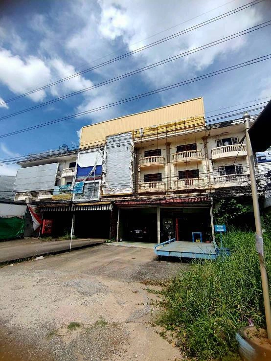 อาคารพาณิชย์ 2 คูหา 3.5 ชั้น มีดาดฟ้า อุดรธานี