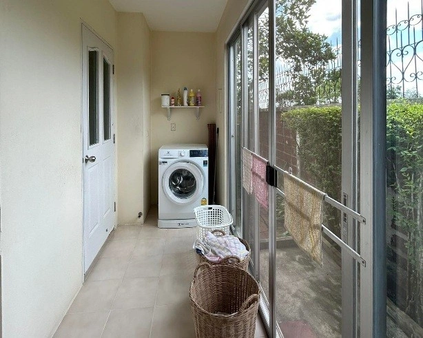 🏡 ขายบ้านเดี่ยว 2 ชั้น พร้อมอยู่ – คุ้มค่าเกินราคา ใกล้แอร์พอร์ตลิ้งลาดกระบัง / รถไฟฟ้าสายสีชมพู (สถานีมีนบุรี)