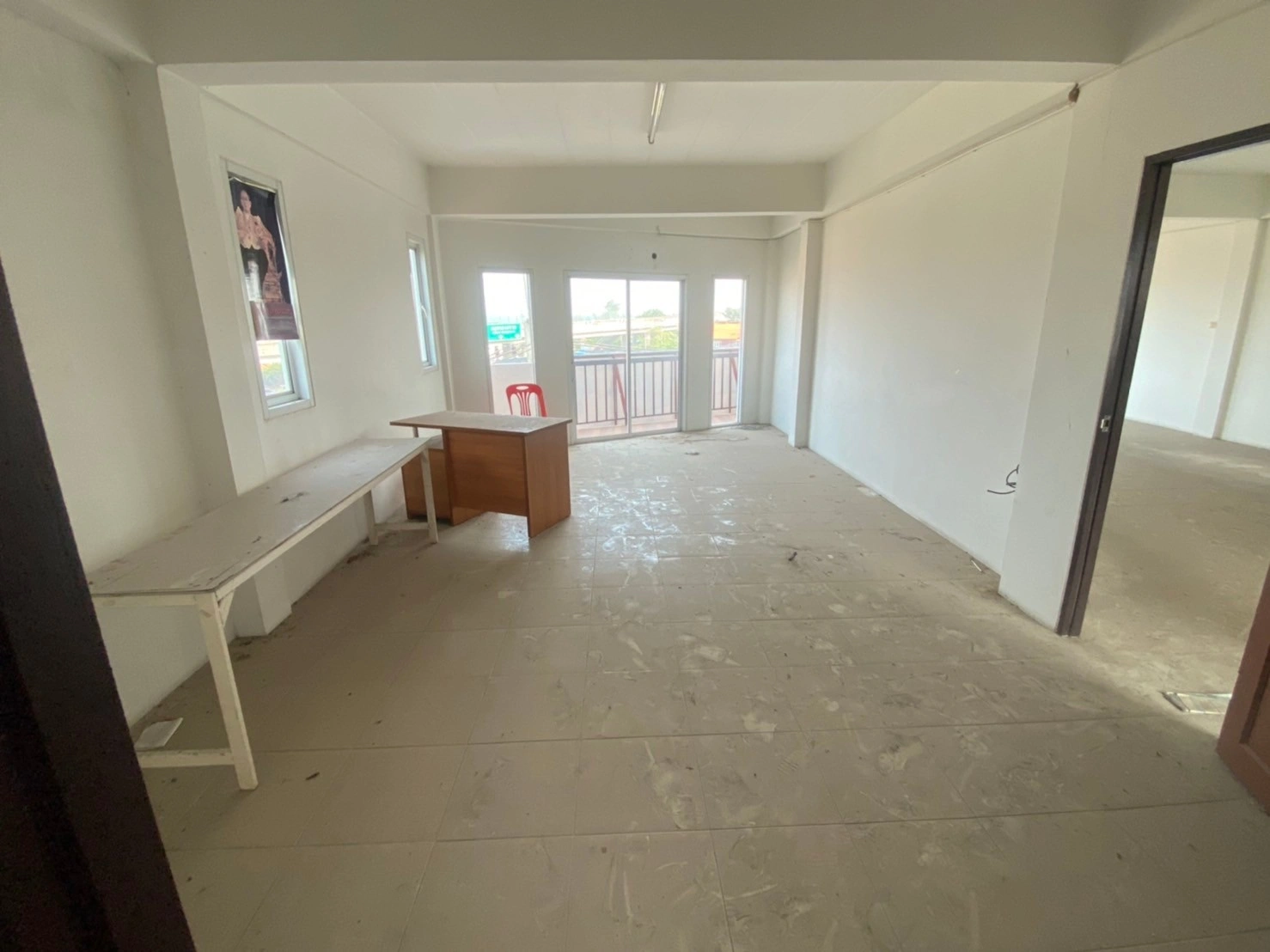 ตึกพาณิชย์ 3 ชั้น ห้องมุมสำหรับค้าขาย