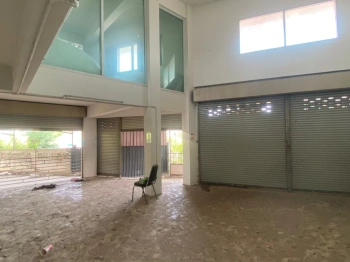 ตึกพาณิชย์ 3 ชั้น ห้องมุมสำหรับค้าขาย