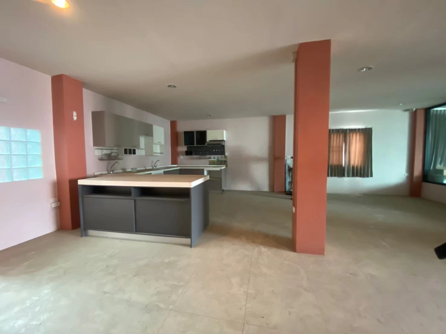 อาคารพาณิชย์4 ชั้น ติดถนนใหญ่ แม่กลอง อัมพวา