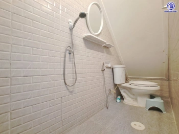 บ้านมือสอง โครงการ ซอยกำนันแม้น28 เนื้อที่ 16 ตร.ว. ฟังก์ชัน 3 ห้องนอน 2 ห้องน้ำ จอดรถได้ 1 คัน ตั้งบนทำเลดี เชื่อมต่อหลายเส้นทาง ทั้งถนนกัลปพฤกษ์, ถนนเอกชัย ใกล้รถไฟฟ้าสายสีเขียว "สถานีวุฒากาศ", ทางด่วน "ฉลองรัช"