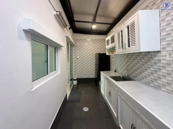 บ้านมือสอง โครงการ เบล็สวิลล์ รามอินทรา117 เนื้อที่ 19.3 ตร.ว. พื้นที่ใช้สอย 90  ตร.ม. ฟังก์ชัน 5 ห้องนอน 2 ห้องน้ำ 2 ที่จอดรถ โครงการบนทำเลเดินทางสะดวก เชื่อมต่อถนนรามอินทรา ถนนเสรีไทย ใกล้รถไฟฟ้าสายสีชมพู "สถานีบางชัน" และจุดขึ้นทางด่วน "ฉลองรัช"