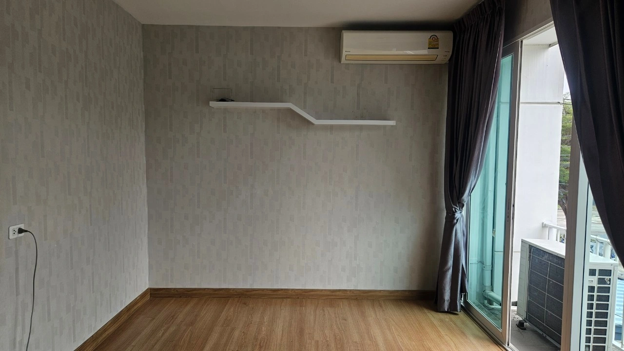 ***ทาวน์โฮมมือสองนนทบุรี ม.โกลเด้นทาวน์ ปิ่นเกล้า-จรัญฯ เนื้อที่ 22.6 ตร.ว. ฟังก์ชัน 5 นอน 4 น้ำ หน้ากว้าง 5 เมตร กว้างขวางอยู่สบาย บนทำเลชื่อมต่อหลายเส้นทาง ใกล้รถไฟฟ้าสายสีแดงอ่อน "สถานีบางบำหรุ" และ รถไฟฟ้าสายสีน้ำเงิน "สถานีบางอ้อ"