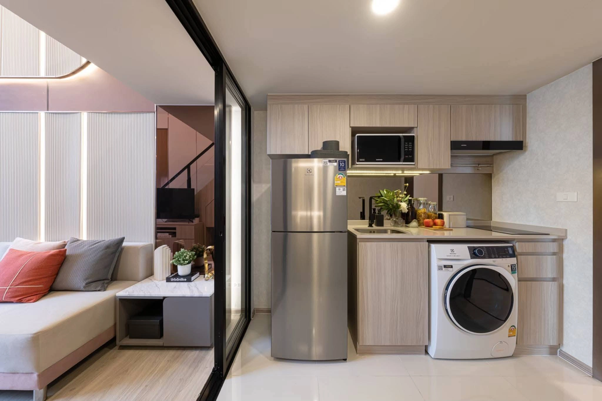 ขายดาวน์ Origin Place Phetkasem ติด MRT ภาษีเจริญ 0 เมตร มี 2 ห้อง ชั้น 5 และชั้น 22 เจ้าของขายเอง (รับเอเจ้น)