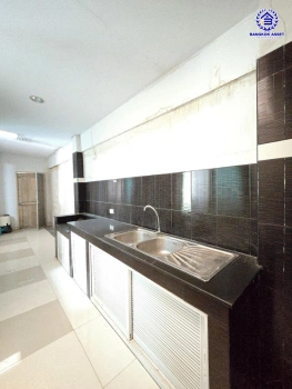 บ้านมือสอง โครงการ ชวนชมพาร์ค3 บางกรวย-ไทรน้อย เนื้อที่ 41 ตร.ว. พื้นที่ใช้สอย 110 ตร.ม. ฟังก์ชัน 3 ห้องนอน 2 ห้องน้ำ 1 ที่จอดรถ บนทำเลเดินทางสะดวก เชื่อมต่อถนนบางกรวย-ไทรน้อย ถนนกาญจนาภิเษก ใกล้รถไฟฟ้าสายสีม่วง "สถานีคลองบางไผ่"