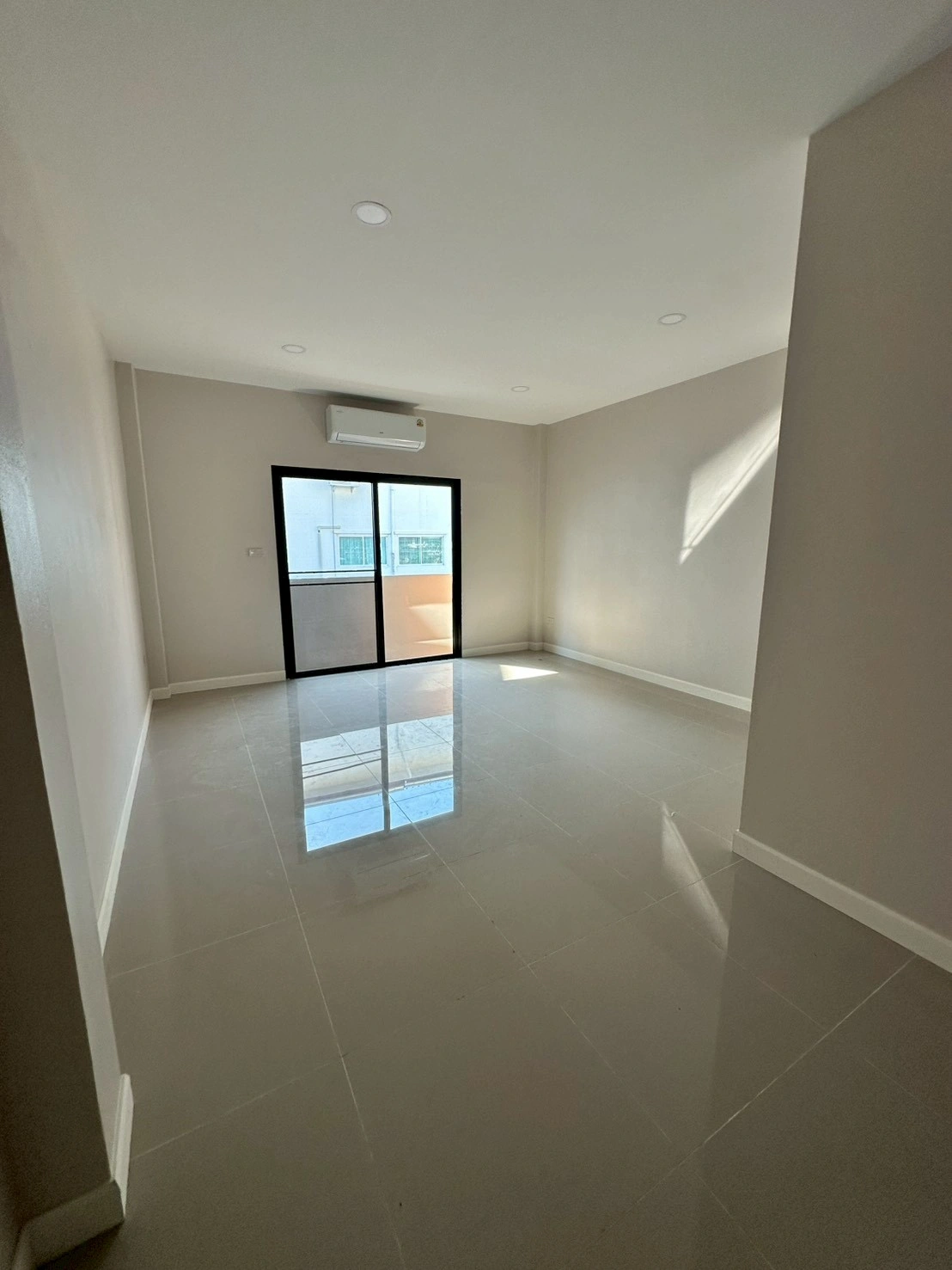 ขายบ้านเดี่ยว 2 ชั้น สร้างใหม่ ทำเลทองแจ้งวัฒนะ-ปากเกร็ด เดินไปห้างได้ ใกล้รถไฟฟ้า