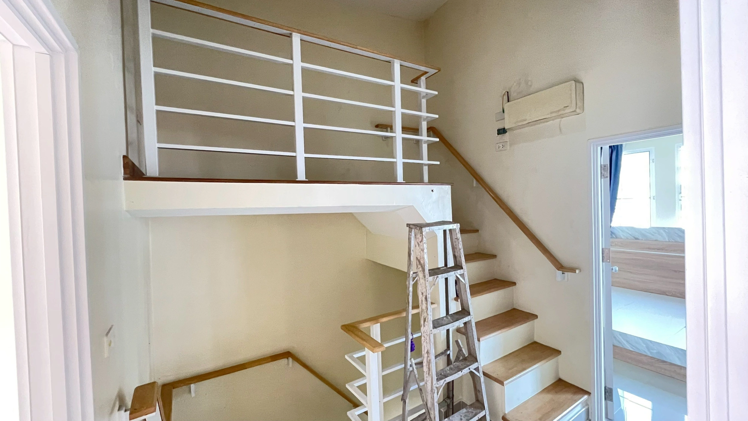 บ้าน 2 ชั้น หมู่บ้านโกลเด้นทาวน์ พระราม 2 สมุทรสาคร 4ห้องนอน 3ห้องน้ำ 2จอดรถ ต่อเติมครัวและหน้าบ้าน