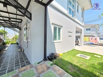 บ้านมือสอง โครงการ คุณาลัย บีกินส์2 บ้านกล้วย-ไทรน้อย หลังมุม บนเนื้อที่ 50.8 ตร.ว. พื้นที่ใช้สอย 159.45 ตร.ม. ฟังก์ชัน 3 ห้องนอน 3 ห้องน้ำ 2 ที่จอดรถ บ้านสภาพใหม่มาก พร้อมเข้าอยู่ ใกล้เซ็นทรัลเวสต์เกต และรถไฟฟ้าสายสีม่วง "สถานีคลองบางไผ่"