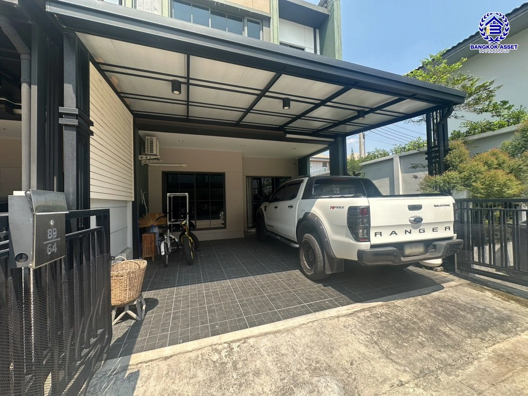 บ้านมือสอง โครงการ เวิร์ฟ สายไหม-พหลโยธิน บนเนื้อที่ 25.9 ตร.ว. พื้นที่ใช้สอย 126 ตร.ม. ฟังก์ชัน 3 ห้องนอน 2 ห้องน้ำ 2 ที่จอดรถ บนทำเลเดินทางสะดวก เชื่อมต่อถนนเพิ่มสิน, ถนนวัชรพล, ถนนสุขาภิบาล ใกล้รถไฟฟ้าสายสีเขียว  "สถานีคูคต"