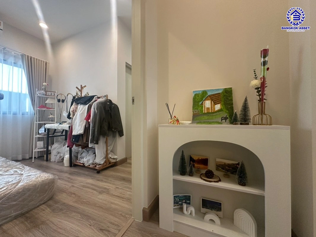 บ้านมือสอง โครงการ เวิร์ฟ สายไหม-พหลโยธิน บนเนื้อที่ 25.9 ตร.ว. พื้นที่ใช้สอย 126 ตร.ม. ฟังก์ชัน 3 ห้องนอน 2 ห้องน้ำ 2 ที่จอดรถ บนทำเลเดินทางสะดวก เชื่อมต่อถนนเพิ่มสิน, ถนนวัชรพล, ถนนสุขาภิบาล ใกล้รถไฟฟ้าสายสีเขียว  "สถานีคูคต"