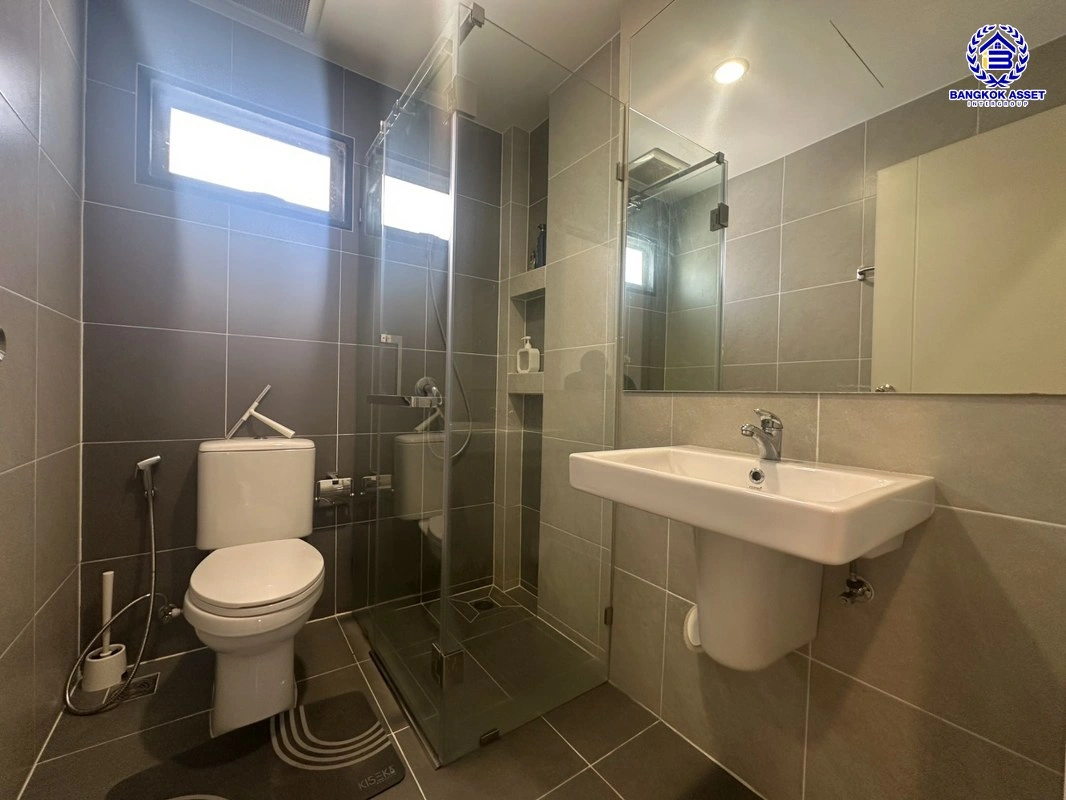 บ้านมือสอง โครงการ เวิร์ฟ สายไหม-พหลโยธิน บนเนื้อที่ 25.9 ตร.ว. พื้นที่ใช้สอย 126 ตร.ม. ฟังก์ชัน 3 ห้องนอน 2 ห้องน้ำ 2 ที่จอดรถ บนทำเลเดินทางสะดวก เชื่อมต่อถนนเพิ่มสิน, ถนนวัชรพล, ถนนสุขาภิบาล ใกล้รถไฟฟ้าสายสีเขียว  "สถานีคูคต"