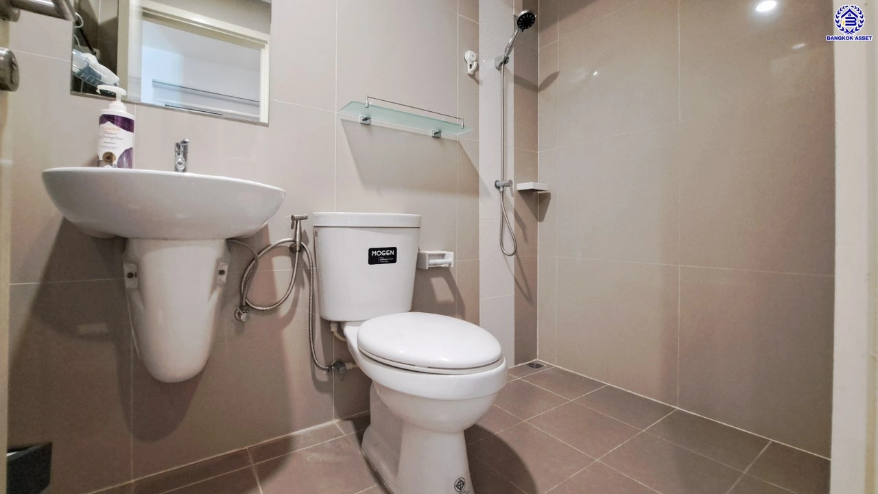 บ้านมือสอง โครงการ ชวนชื่นทาวน์ ราชพฤกษ์345 บนเนื้อที่ 20 ตร.ว. พื้นที่ใช้สอย 84 ตร.ม. ฟังก์ชัน 3 ห้องนอน 2 ห้องน้ำ 1 ที่จอดรถ แถมฟรี เครื่องปรับอากาศ 3 เครื่อง พร้อมเข้าอยู่ บนทำเลที่เชื่อมต่อถนน สะพานนนทบุรี-บางบัวทอง (345), ราชพฤกษ์, บางกรวย-ไทรน้อย ใกล้รถไฟฟ้าสายสีม่วง "สถานีคลองบางไผ่"