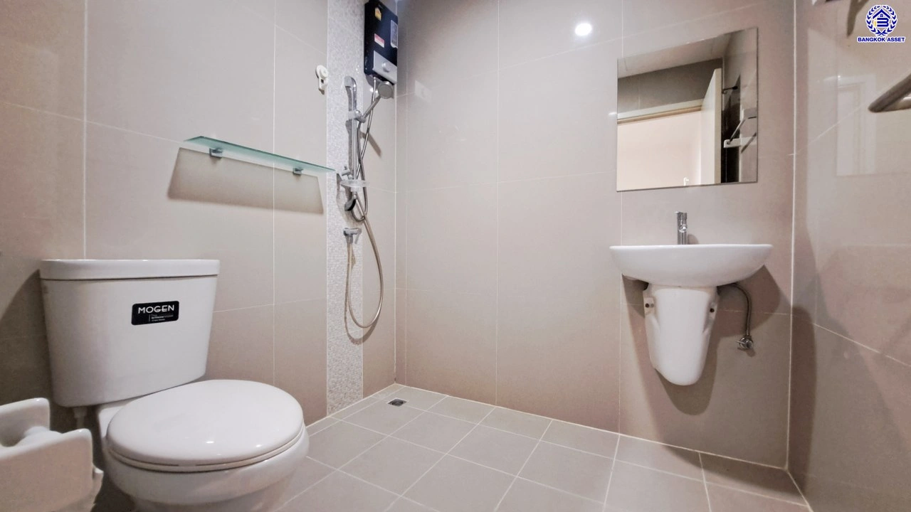 บ้านมือสอง โครงการ ชวนชื่นทาวน์ ราชพฤกษ์345 บนเนื้อที่ 20 ตร.ว. พื้นที่ใช้สอย 84 ตร.ม. ฟังก์ชัน 3 ห้องนอน 2 ห้องน้ำ 1 ที่จอดรถ แถมฟรี เครื่องปรับอากาศ 3 เครื่อง พร้อมเข้าอยู่ บนทำเลที่เชื่อมต่อถนน สะพานนนทบุรี-บางบัวทอง (345), ราชพฤกษ์, บางกรวย-ไทรน้อย ใกล้รถไฟฟ้าสายสีม่วง "สถานีคลองบางไผ่"