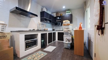 บ้านมือสอง โครงการ ชวนชื่นทาวน์ ราชพฤกษ์345 บนเนื้อที่ 20 ตร.ว. พื้นที่ใช้สอย 84 ตร.ม. ฟังก์ชัน 3 ห้องนอน 2 ห้องน้ำ 1 ที่จอดรถ แถมฟรี เครื่องปรับอากาศ 3 เครื่อง พร้อมเข้าอยู่ บนทำเลที่เชื่อมต่อถนน สะพานนนทบุรี-บางบัวทอง (345), ราชพฤกษ์, บางกรวย-ไทรน้อย ใกล้รถไฟฟ้าสายสีม่วง "สถานีคลองบางไผ่"