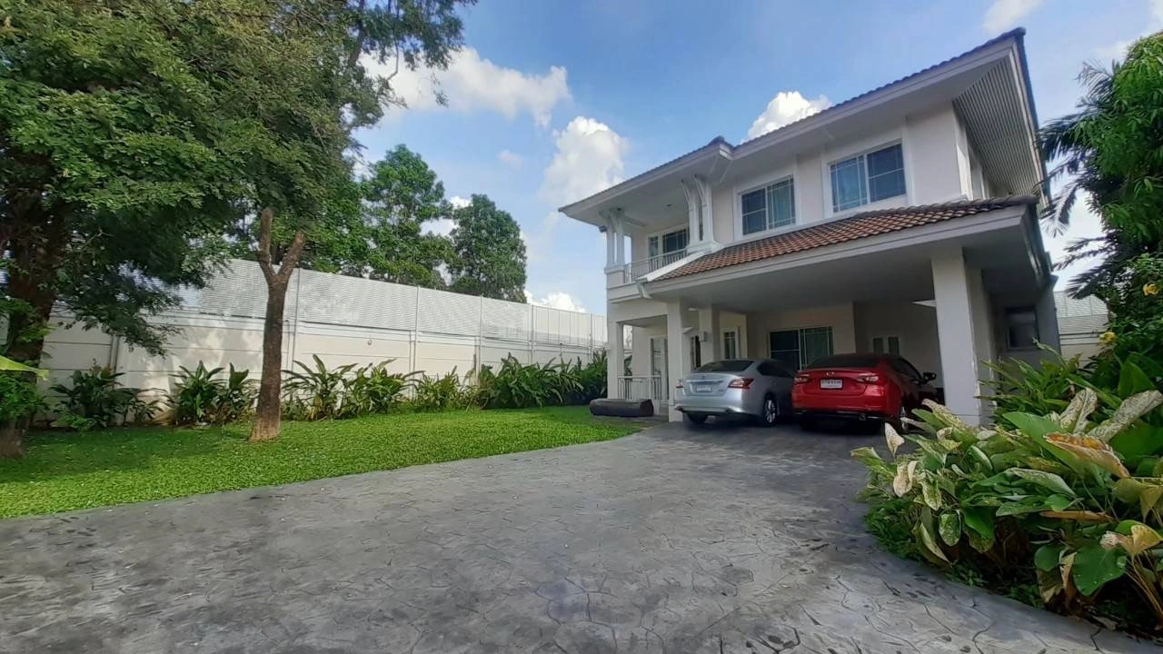 บ้านเดี่ยว หลังมุม มีพื้นที่เหลือให้ตกแต่ง