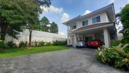 บ้านเดี่ยว หลังมุม มีพื้นที่เหลือให้ตกแต่ง