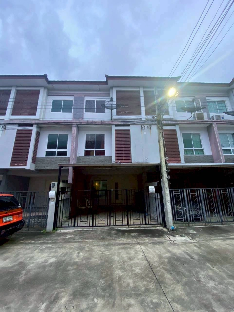 #เจ้าของขายเอง หมู่บ้าน ธาราดี ราชพฤกษ์ ใกล้โรงเรียน DBS ใกล้ห้างชั้นนำ ใกล้ IKEA บางใหญ่