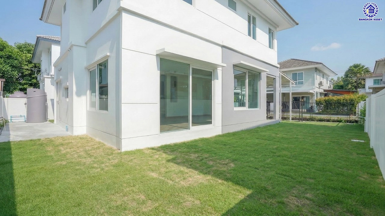 บ้านมือสอง จาก LH โครงการ ชัยพฤกษ์ วัชรพล หลังใหญ่ เนื้อที่ 55 ตร.ว. พื้นที่ใช้สอย 186.38 ตร.ม. ฟังก์ชัน 3 ห้องนอน 3 ห้องน้ำ จอดรถได้ 2 คัน พร้อม Facilities ครบครัน บนทำเลเดินทางสะดวก ติดถนนสุขาภิบาล5 เชื่อมต่อหลายเส้นทาง ใกล้ทางด่วน "ฉลองรัช" และรถไฟฟ้าสายสีเขียว "สถานีสายหยุด"