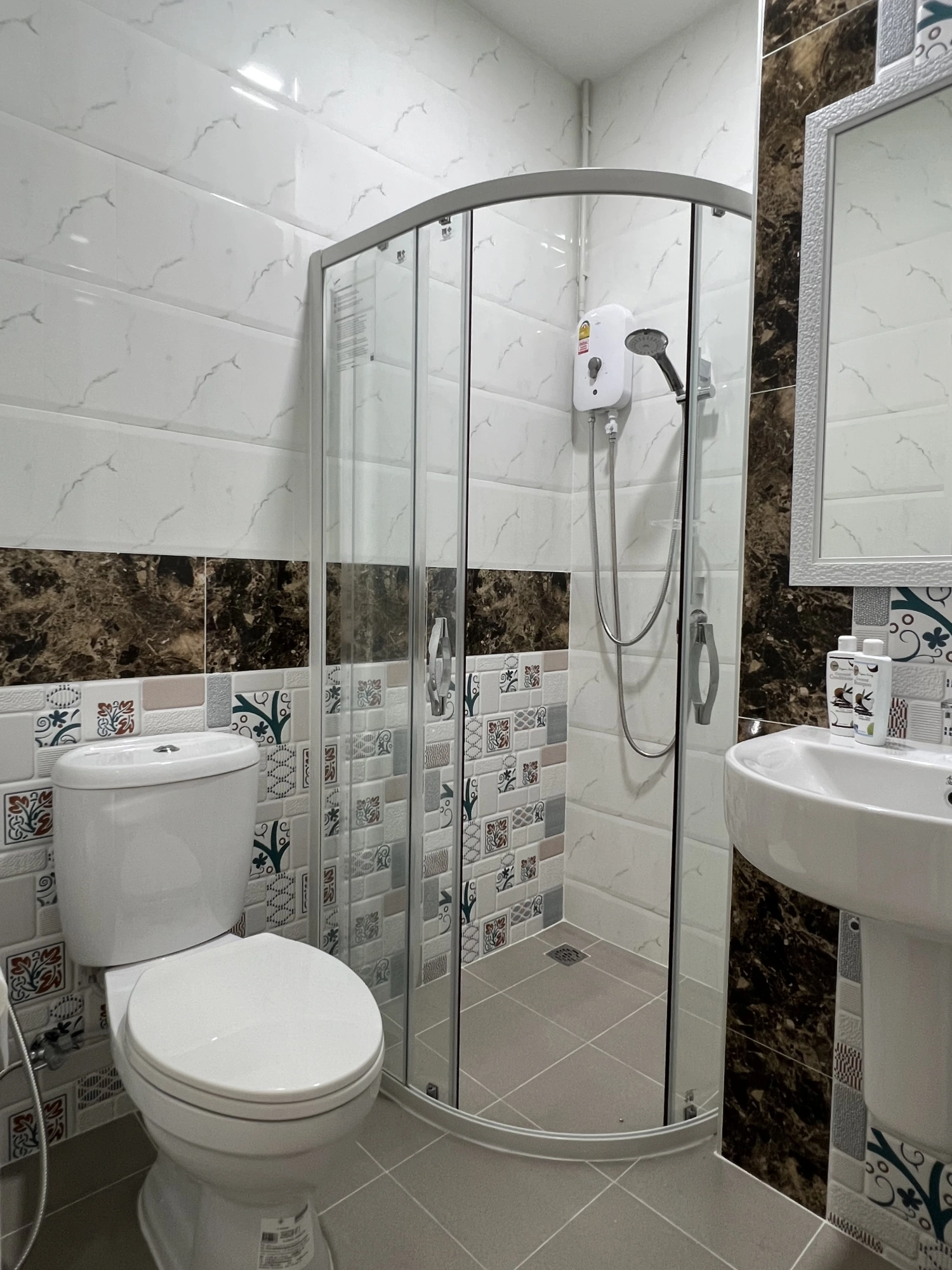 ขาย/ให้เช่า ต่อเติมตกแต่งพร้อมอยู่ บ้านหลังมุม แปลงหน้าสวน